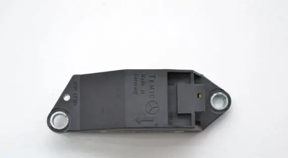 Mercedes-Benz E W211 Airbag deployment crash/impact sensor A0018209326