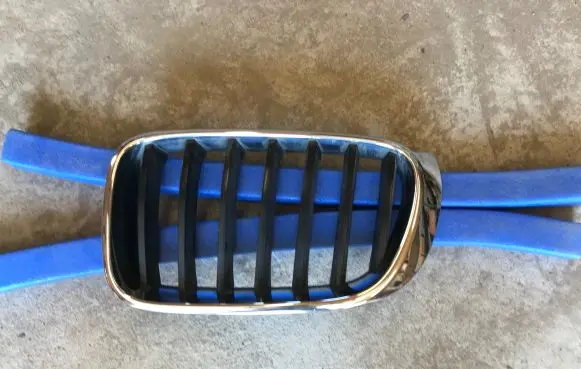 BMW X3 F25 Front bumper upper radiator grill 40502932 10627110