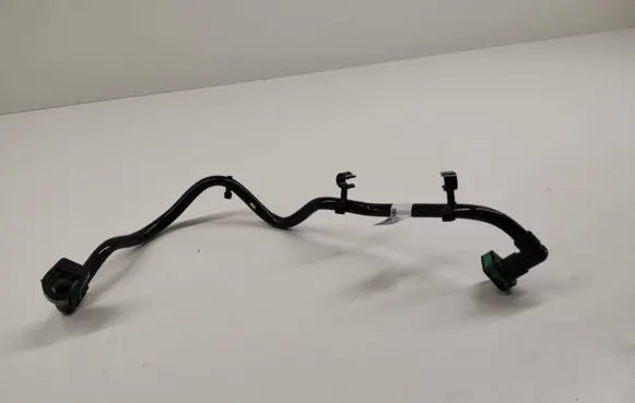 Fuel injector supply line/pipe