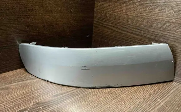 Front bumper splitter molding