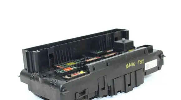 BMW 7 F01 F02 F03 F04 Fuse module 9210861 0017549