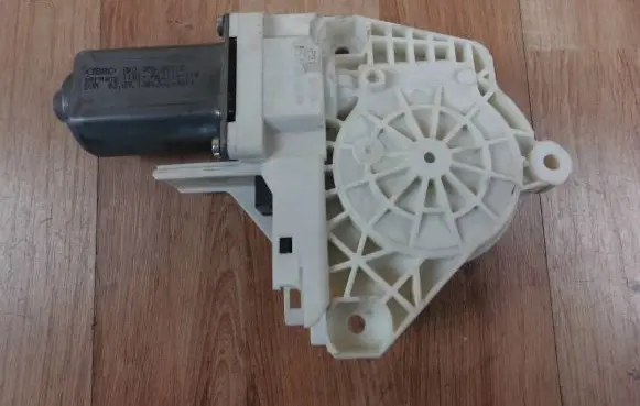 Audi A1 Front door window regulator motor 8K0959801C