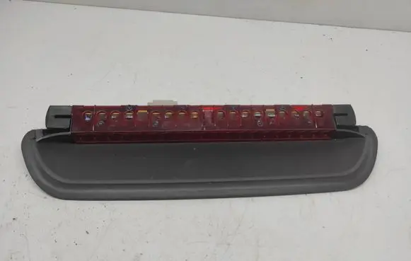 BMW 3 E90 E91 Third/center stoplight 168644 022404 022408