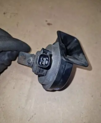 Volvo V70 Horn signal 0055306