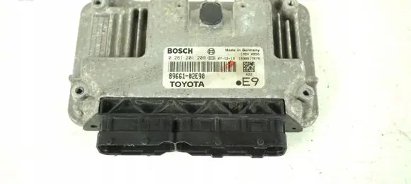 Toyota Corolla E90 Engine control unit/module ECU 0261201209
