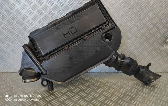 Air filter box