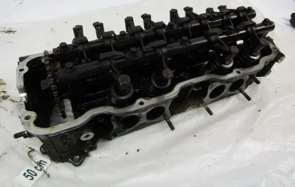 Ford Maverick Engine head 