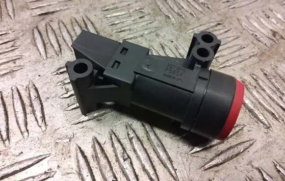 Ford Kuga I Fuel cut-off switch 5L2T9341AA