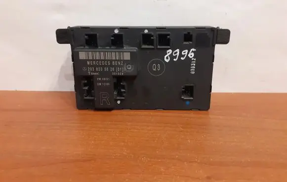Mercedes-Benz C W203 Door control unit/module 2038205626 8996