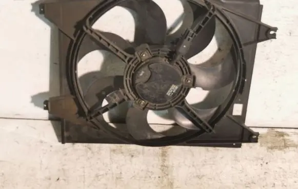 KIA Carens I Electric radiator cooling fan