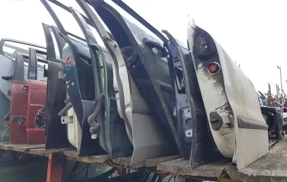 Audi A4 S4 B5 8D Rear door melynos