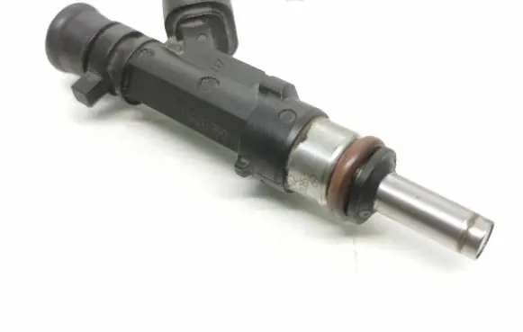 Audi A6 S6 C6 4F Fuel injector 0280158053 06e133551