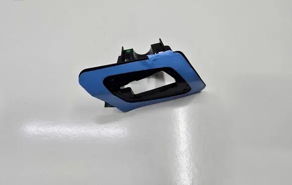 BMW 5 G30 G31 G38 Headlight washer nozzle holder 7385356