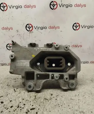 Nissan Pulsar Gearbox mounting bracket 1A0E3211 LAF02