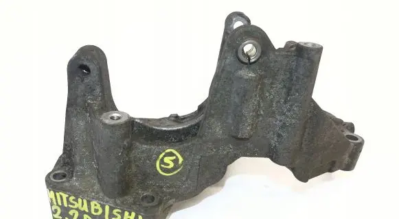 Mitsubishi Outlander Power steering pump mounting bracket 4450A179