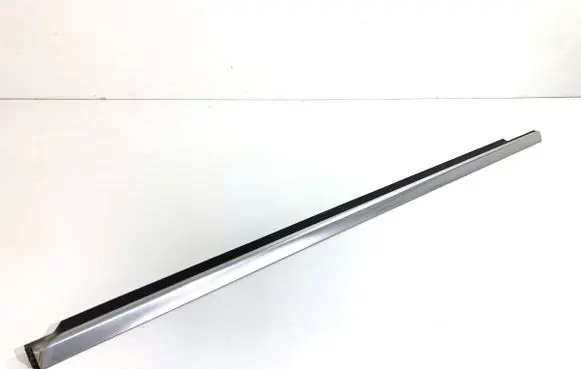 Mercedes-Benz GLE (W166 - C292) Front door windshield rail 