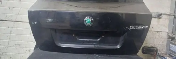 Skoda Octavia Mk2 (1Z) Tailgate/trunk/boot lid 6106708Z