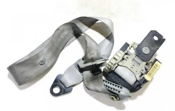 Renault Scenic I Front seatbelt 33000380