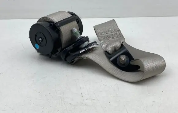 Chrysler Pacifica Third row seat belt P6EB041D2AD TS5237710123 6361237