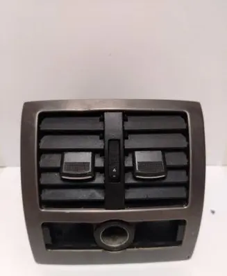 Audi A6 S6 C5 4B Rear air vent grill 4B0819203