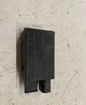 BMW 5 E39 AUC sensor 8391470 110187 00612000462250
