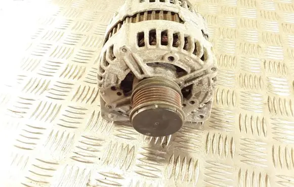 Volkswagen PASSAT B6 Generator/alternator 03L903023D 012171507101S