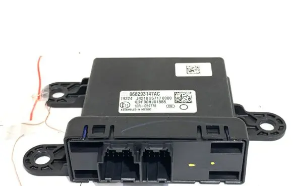 Chrysler Pacifica Other control units/modules 068293147AC