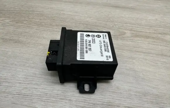 Volkswagen Touareg II Light module LCM 7P6907357