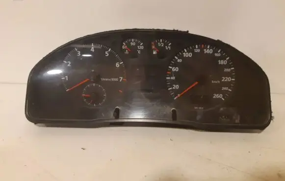 Speedometer (instrument cluster)