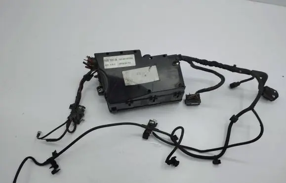 Volvo V50 Fuse box set 8688040 518818000