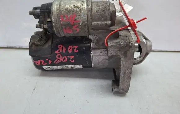 Peugeot 208 I Starter motor S27612227 9674077280