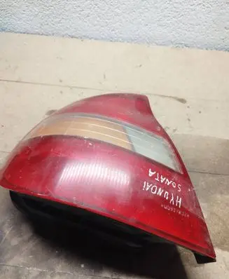 Hyundai Sonata Rear/tail lights L92401345