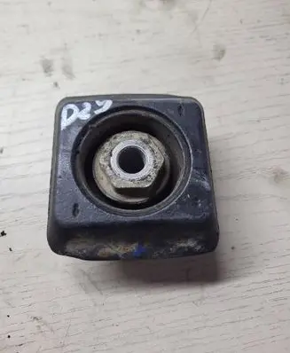 Mercedes-Benz C W204 Rear differential mounting bracket A2043500472 3418246