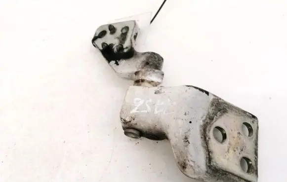 Citroen Berlingo Front door upper hinge