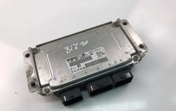 Peugeot 206 Engine control unit/module ECU 9643218980 0261207477