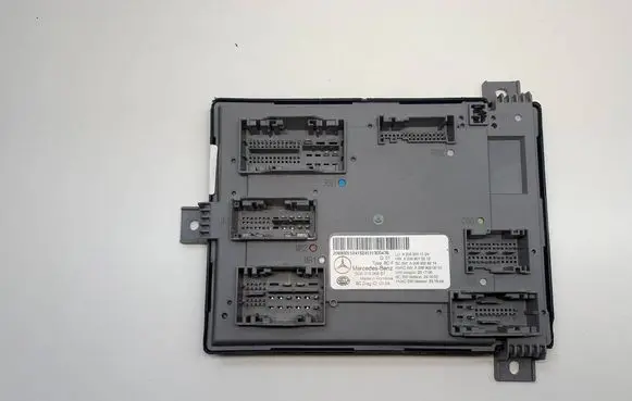 Mercedes-Benz C W206 Central body control module A2069001124 5DK01696887 A2069013512