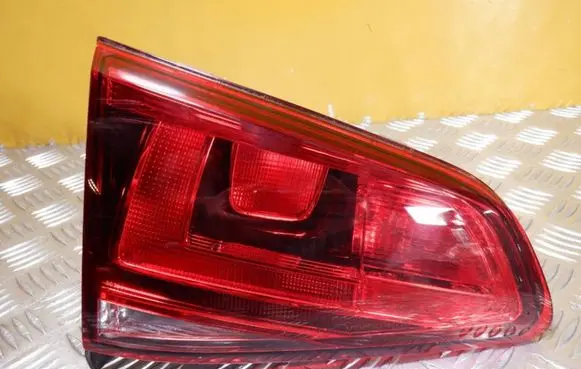 Volkswagen Golf VII Tailgate rear/tail lights 5G0945093P