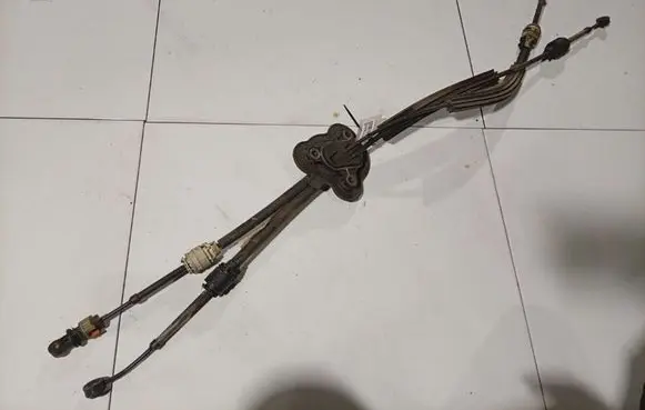 Renault Scenic III - Grand scenic III Gear shift cable linkage