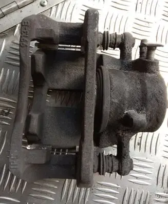 Mercedes-Benz B W245 Front brake caliper