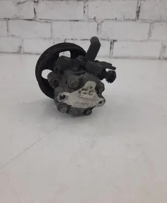 KIA Sportage Power steering pump 571002E200 6819A282