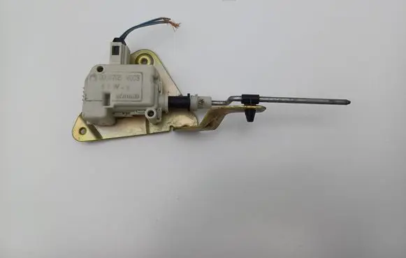 Fuel tank cap lock