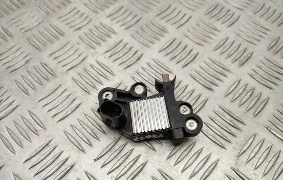 Volkswagen Golf VII Generator/alternator part 0272220855