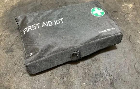 Volvo XC90 First aid kit 