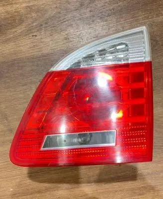 BMW 5 E60 E61 Tailgate rear/tail lights 7177698 2TZ00942702