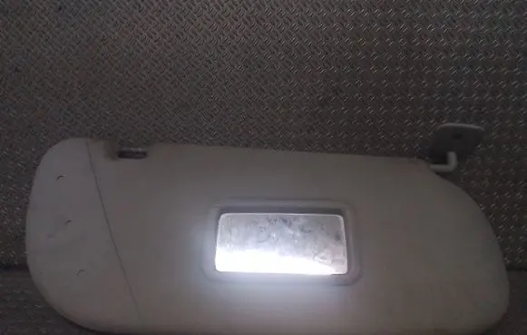 Sun visor