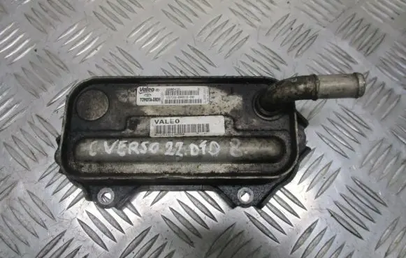 Toyota Corolla Verso E121 Engine oil radiator 15710-0R010-00