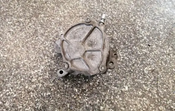 Citroen C5 Vacuum pump