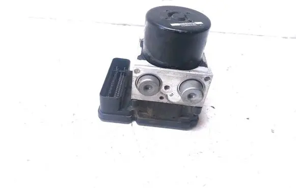 Mercedes-Benz C W204 ABS Pump A2045454132