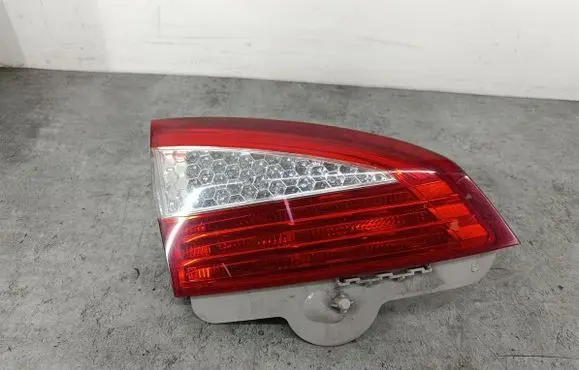 Ford Mondeo MK IV Tailgate rear/tail lights 7S7113A603B