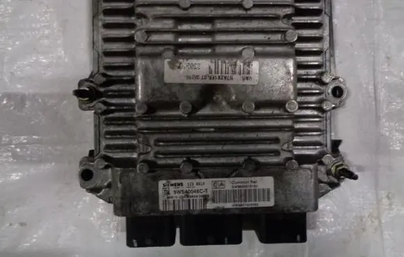 Peugeot 307 Engine control unit/module 5WS40155AT